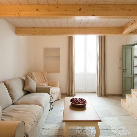Dimora Via Vitti - Puglia Mia Apartments Монополи Екстериор снимка